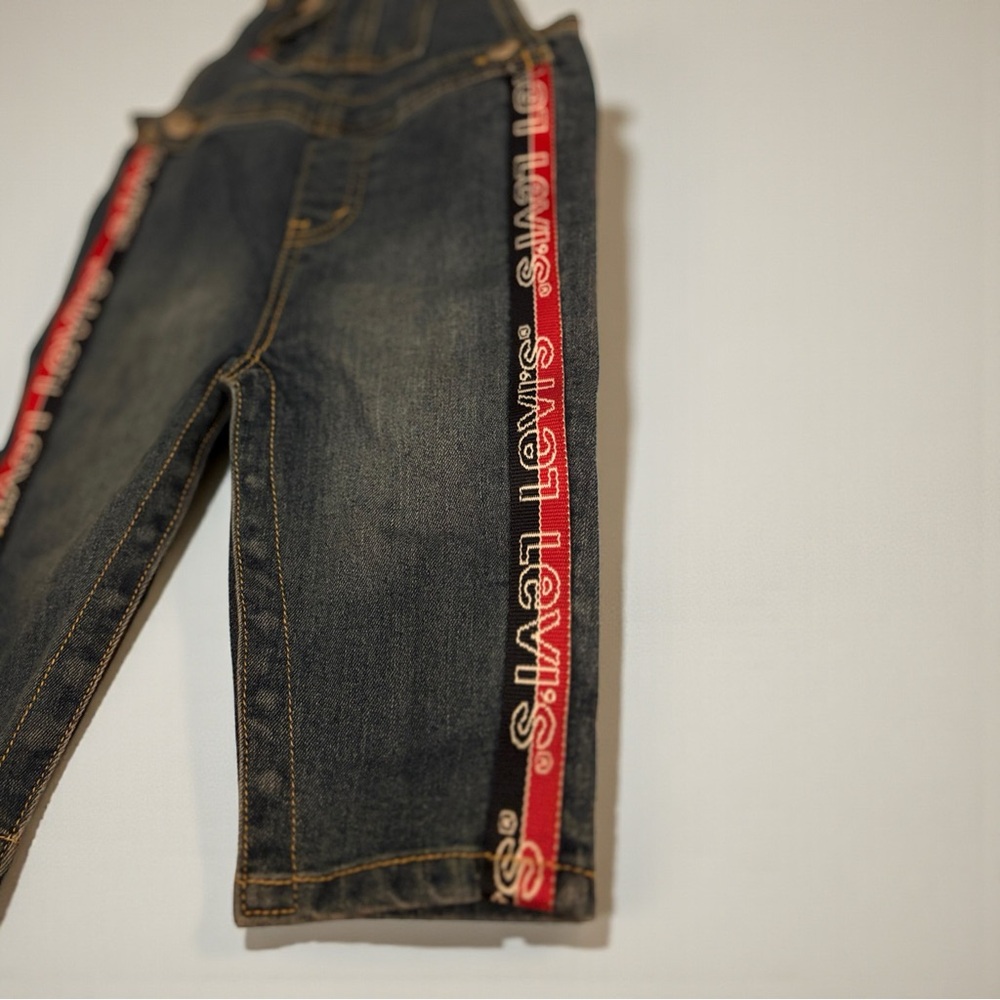 🚨3 for $15 LEVI's Baby Denim Overalls Size 9M Red Stripe Adjustable Straps Blue - Picture 3 of 6